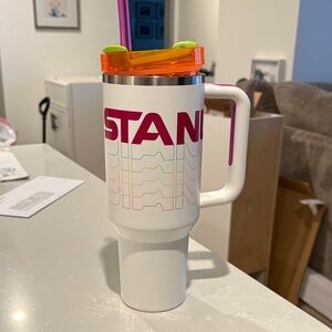 STANLEY White and Orange Tumbler with Handle